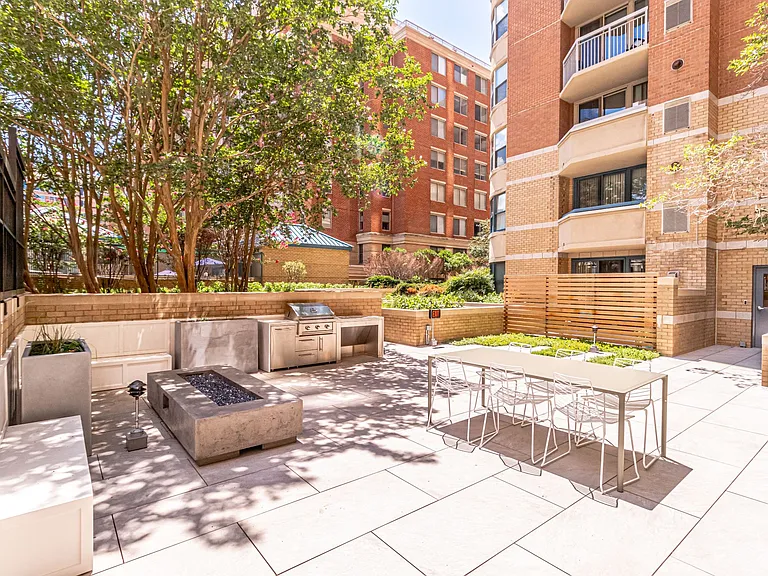 Ballston Place — Photo 10