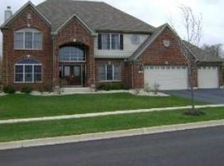 3181 Nottingham Dr, Algonquin, IL 60102