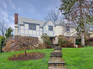 9 Villa Ln, Larchmont, NY 10538