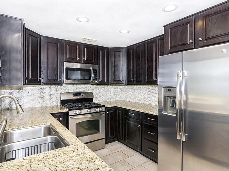 30478 Sierra Madre Dr — Photo 16