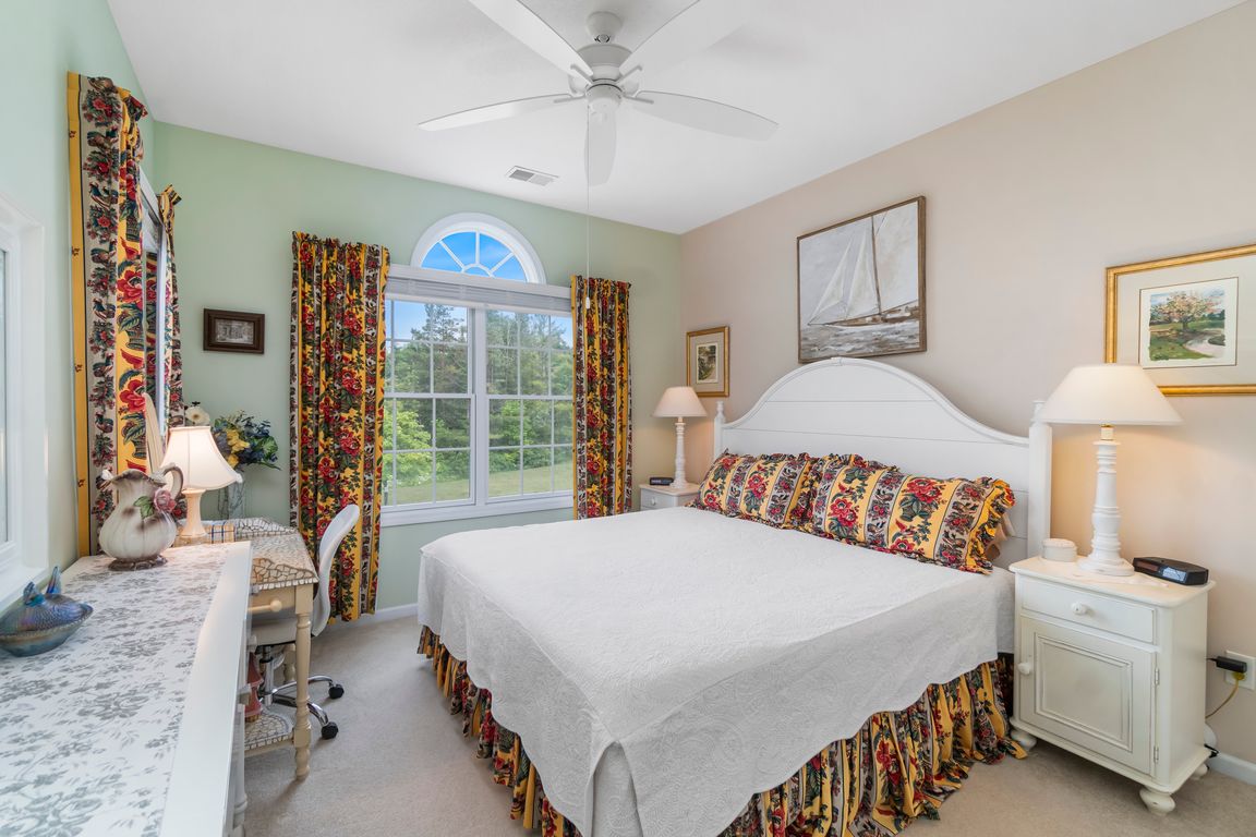 next background image