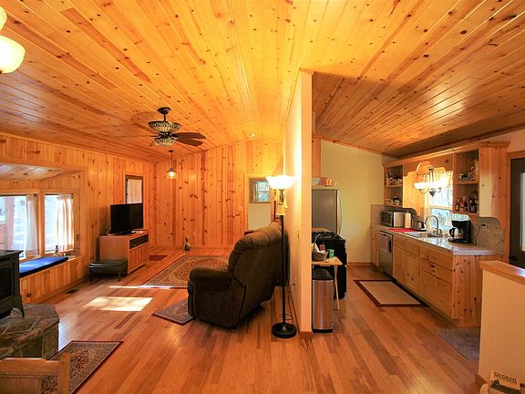 5th image of 22716 Tamarack Dr