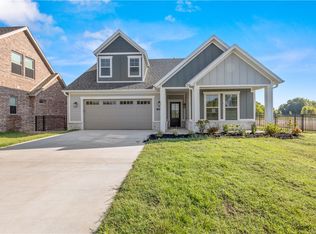 4447 W Huron Loop, Fayetteville, AR 72704