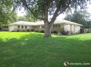 4910 Stratford Rd, Fort Wayne, IN 46807