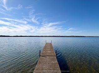 27 Carmans Ln, Prince Edward County, ON K0K2T0