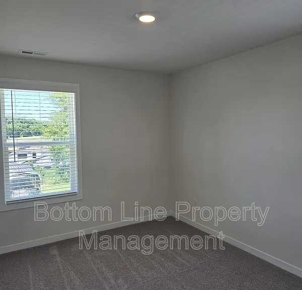 2000 Harlequin Dr — Photo 36