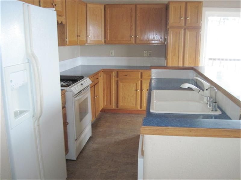 2nd image of 2055 S Silver Beach Rd