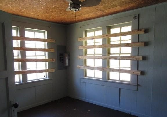 5th image of 3216 Peach St