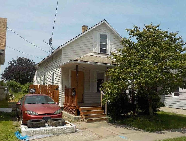 1st image of 4322 E 72nd St