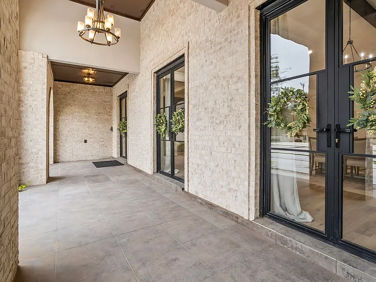 1100 W Golf Course Rd — Photo 3