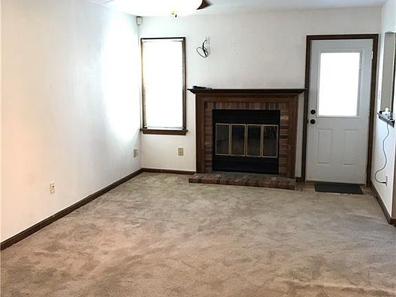 4th image of 3121 Bloomfield Ct