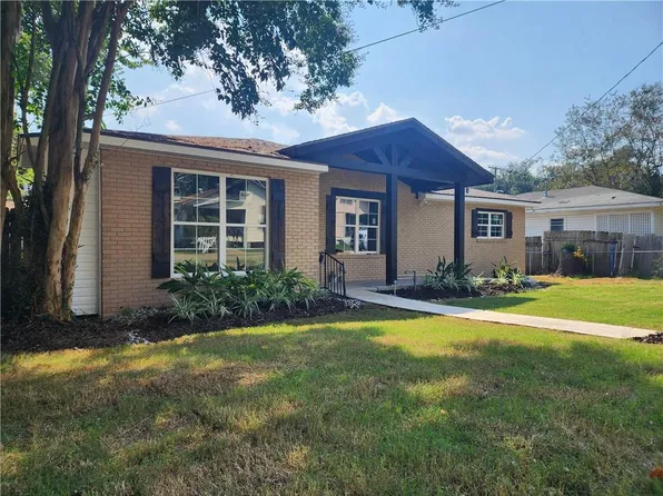 51 Valley St, Pineville, LA 71360