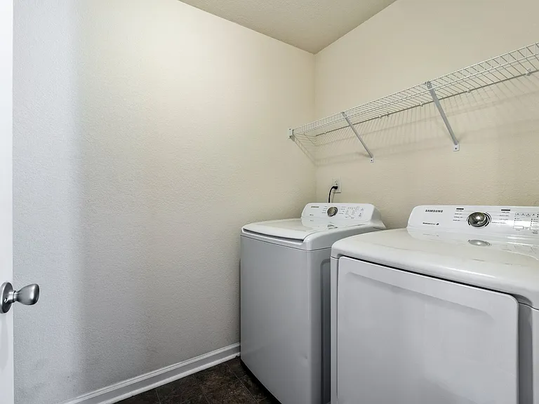 2104 Miller Ave — Photo 27
