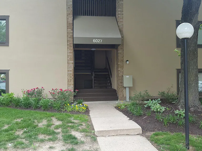 6027 Majors Ln — Photo 2