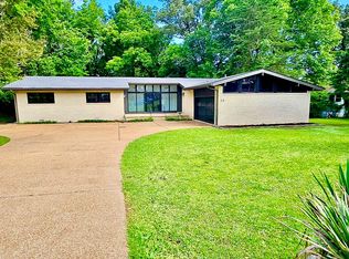 64 Elmwood Dr, Jackson, TN 38305