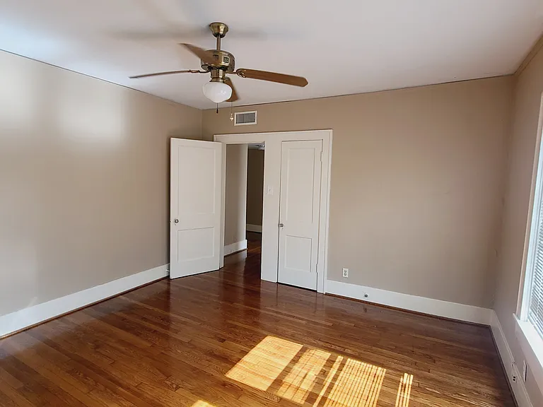 1610 Castle Ct — Photo 11