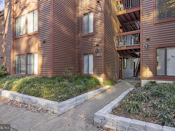 4th image of 2813 Lee Oaks Ct APT 204