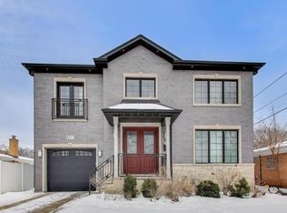 8511 Mango Ave, Morton Grove, IL 60053