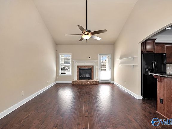 5th image of 7014 Camrose Ln NW