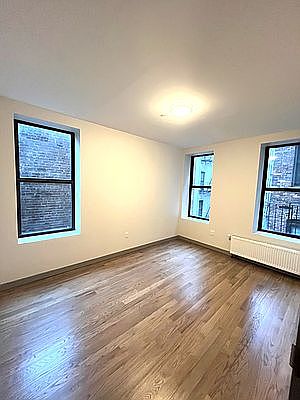 5th image of 565 W 144th St APT 3F