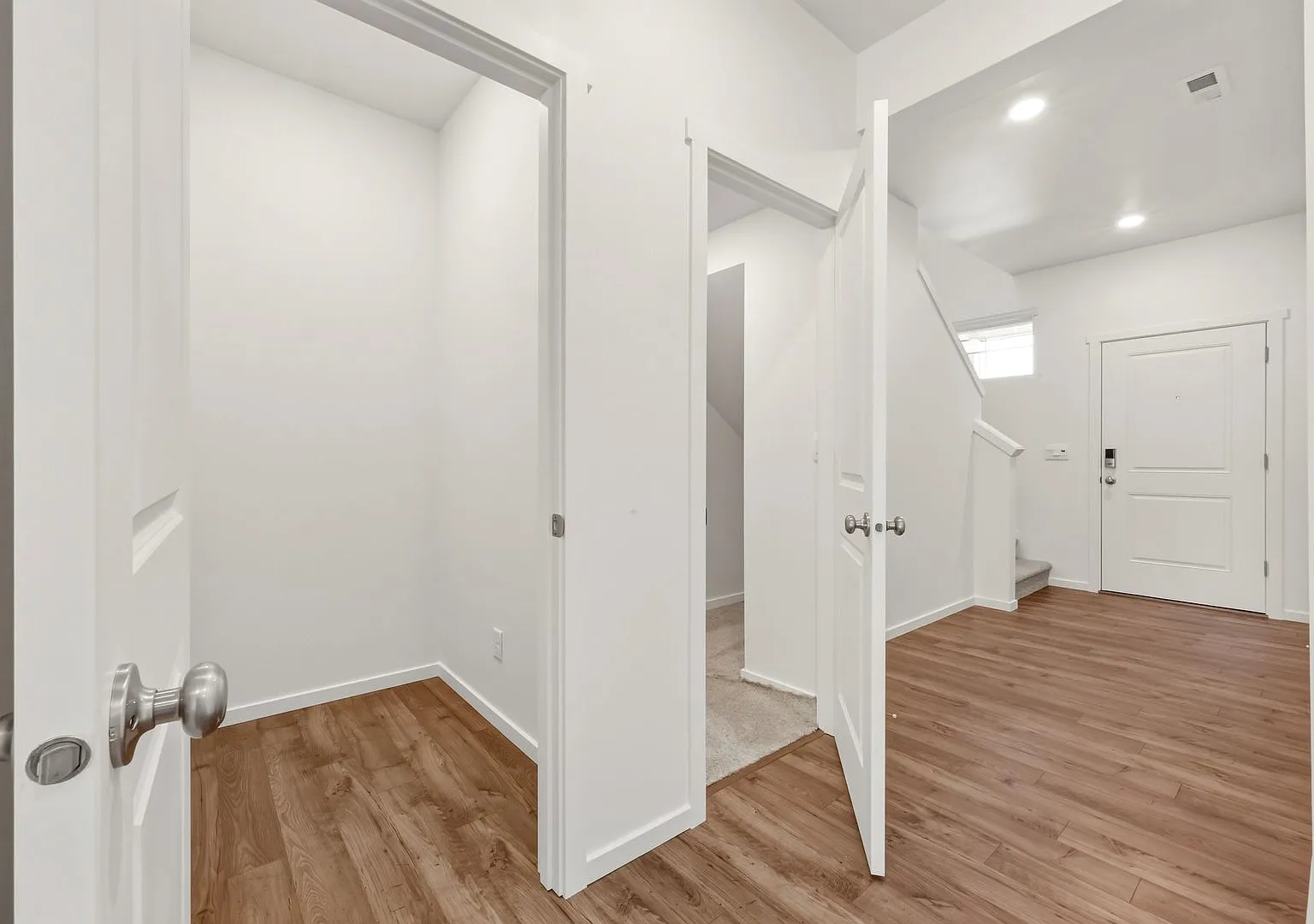 Move In Ready Now! Brand New 5 Bedroom Home! Easy I5 Access, North Thurston School District — Photo 4