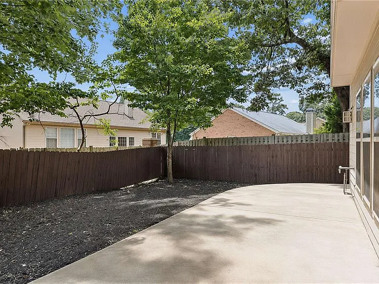 3377 Vintage Cir SE — Photo 38