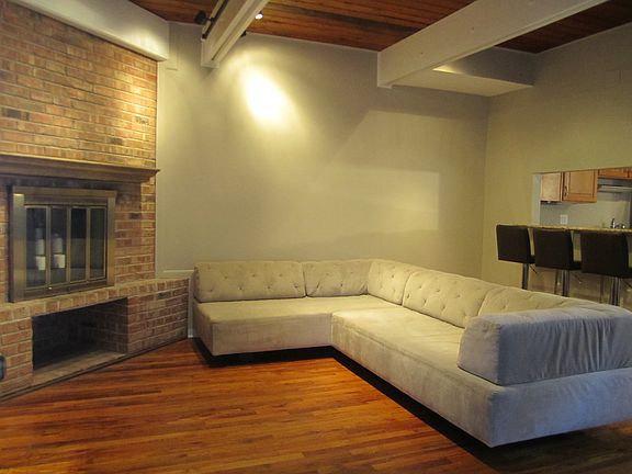 Living Room Picture 2