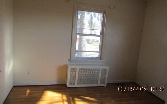 5th image of 1658 Darst Ave