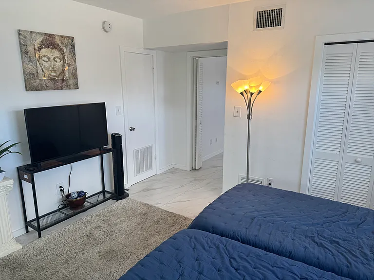 455 NE 16th Ave — Photo 4
