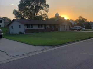 706 Cedar Ave, Laurel, NE 68745