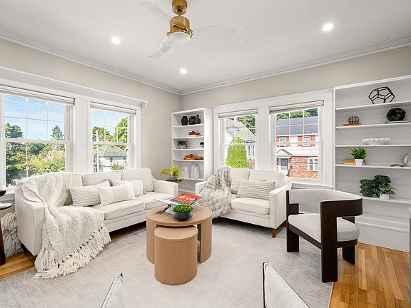 3rd image of 60 Guernsey St #6