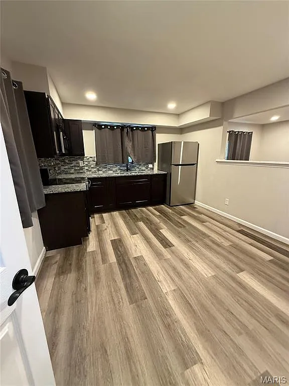 3 bed, 1.0 bath, 864 sqft, $1,450 — Photo 3