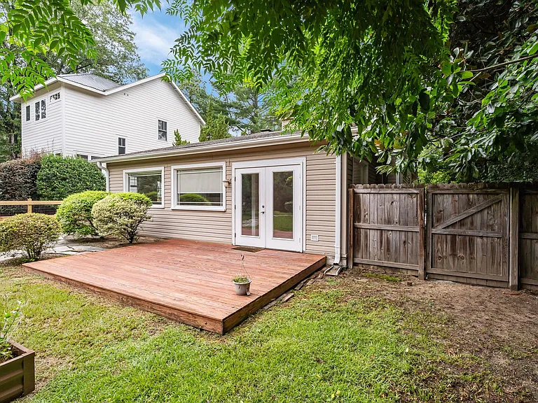 835 N Ashe St — Photo 19