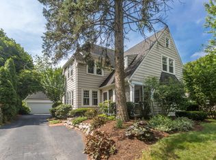 1026 E Willow Ave, Wheaton, IL