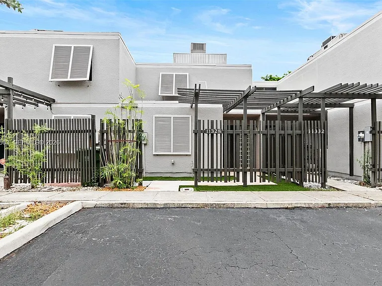 11328 NW 14th Ct — Photo 25