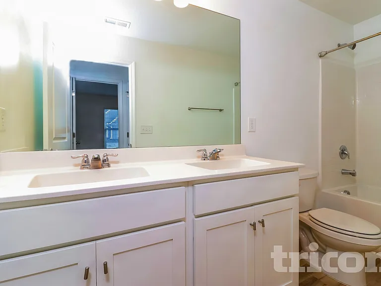 2300 Rosemary Park Ln — Photo 11
