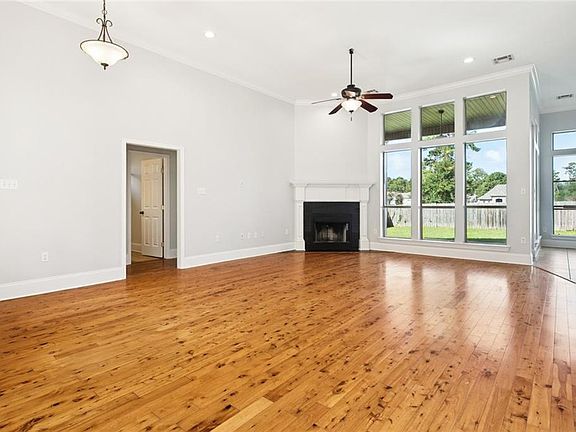 4th image of 39795 Kellywood Blvd