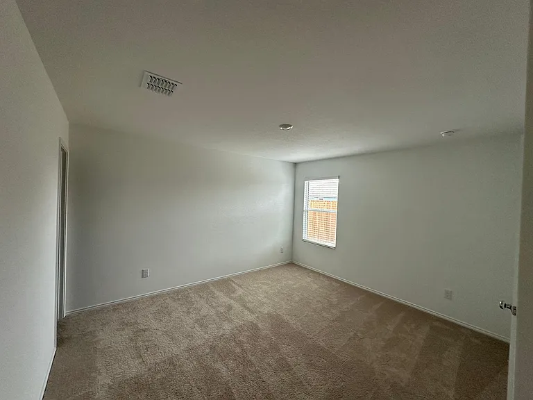 320 Dewberry St — Photo 8