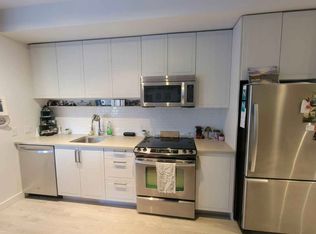 550 Seaborne Pl #202, Pt Coquitlam, BC V3B0L3