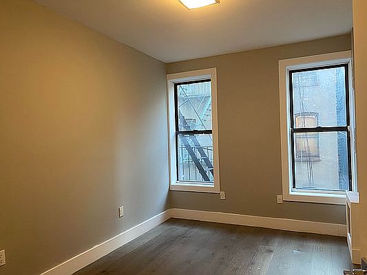 5th image of 234 E 116th St APT 14