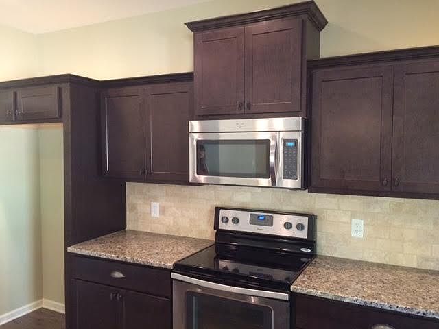 2nd image of 7522 Bellingham Dr