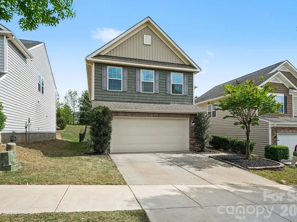 1109 Blackwaterside Dr, Fort Mill, SC 29715