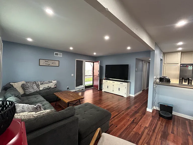 18084 Yosemite Ct — Photo 6