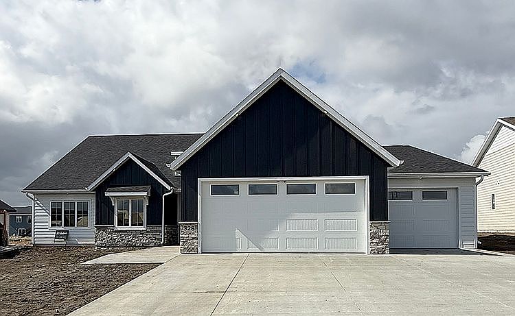 2nd image of 328 Flint Dr