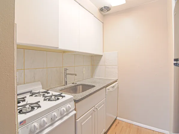 231 N Logan St, Denver, CO 80203