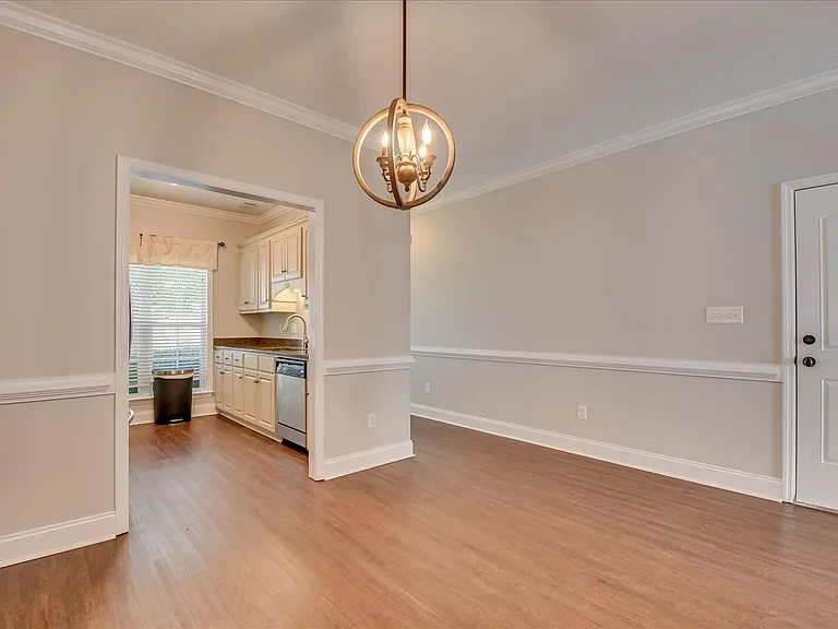 317 Buxton Ln — Photo 13