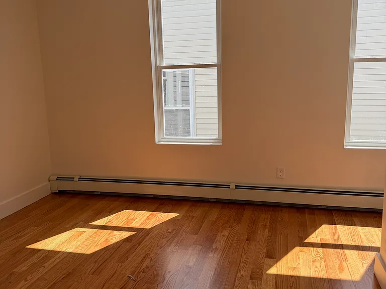 83 Marion St #10 — Photo 14