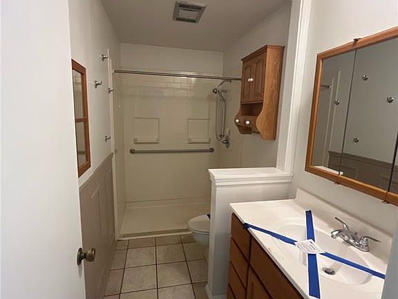 5th image of 404 Glen Echo Dr