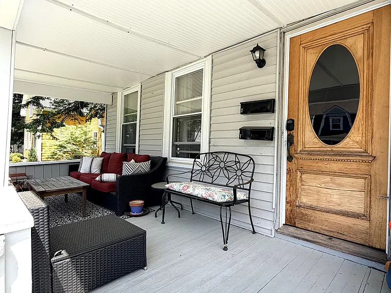 47 Laurel St #1F — Photo 3