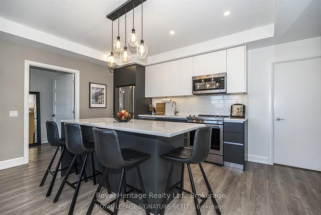 East City Condos — Photo 2